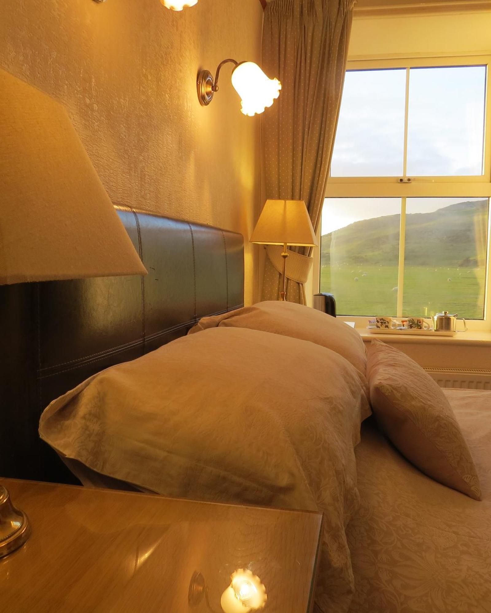 Gwrach Ynys Country Guest House 할레흐 외부 사진