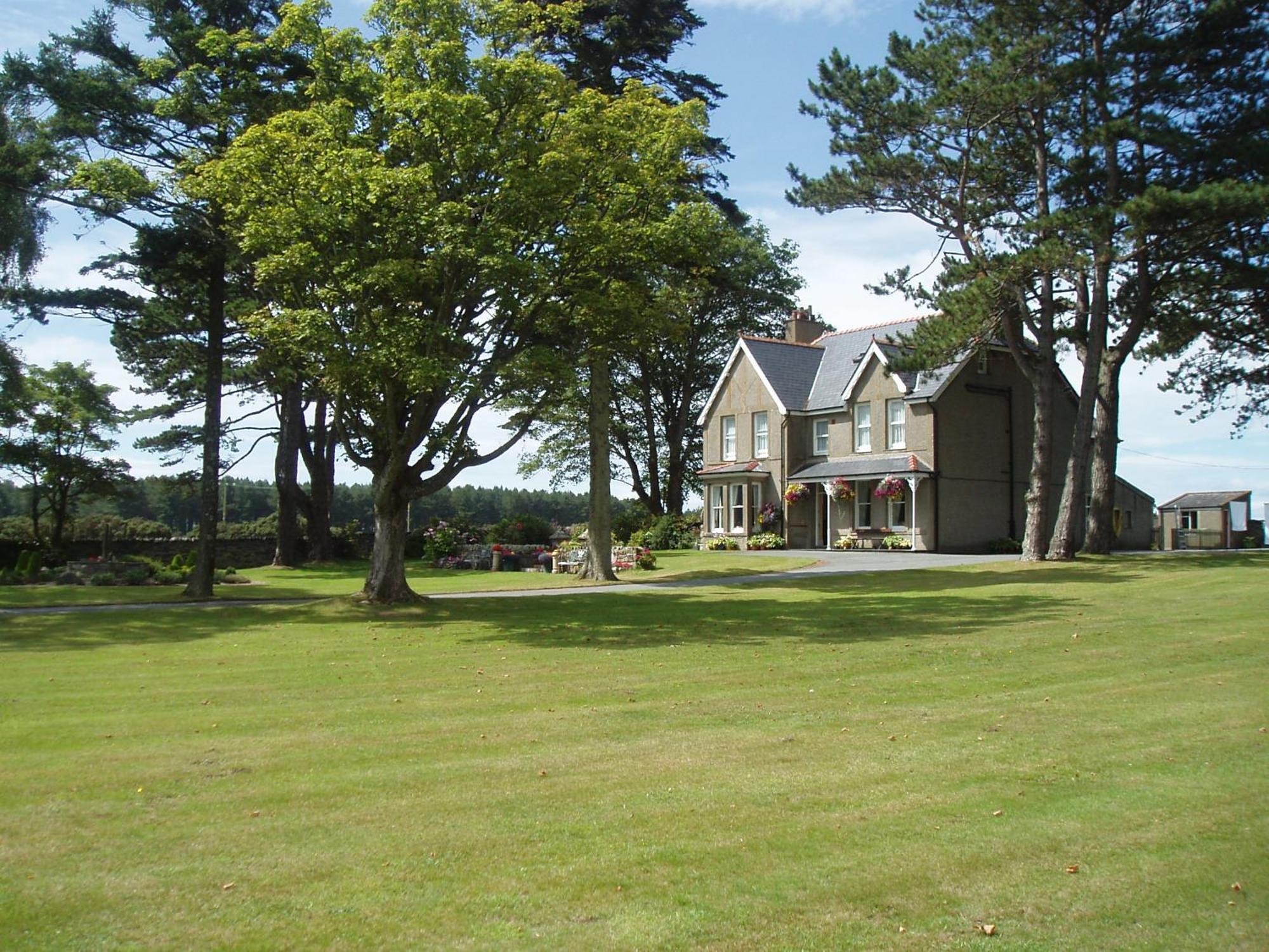 Gwrach Ynys Country Guest House 할레흐 외부 사진