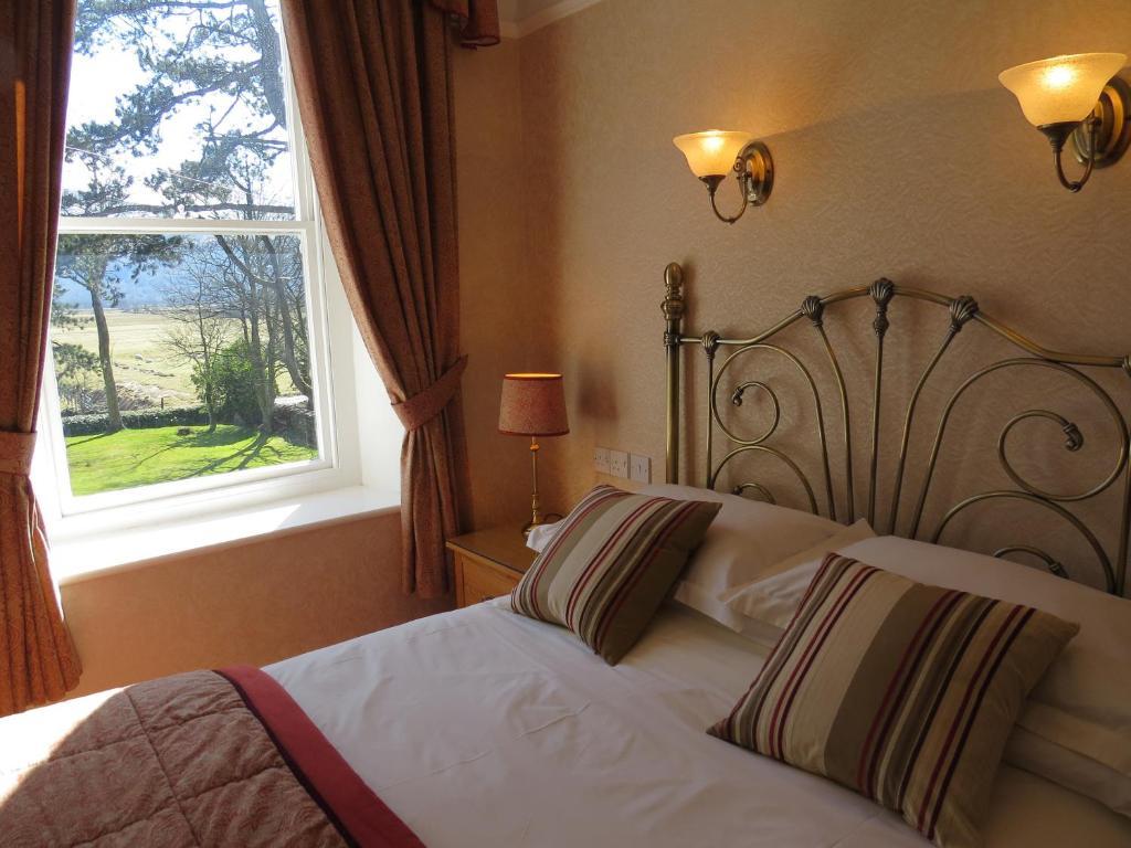 Gwrach Ynys Country Guest House 할레흐 객실 사진