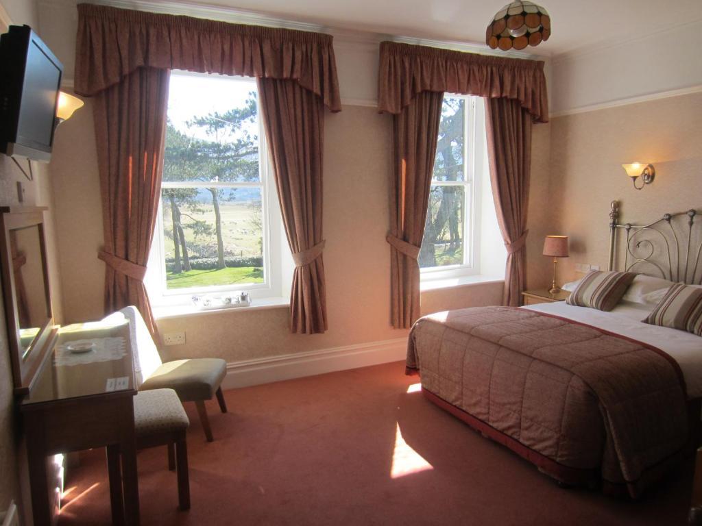 Gwrach Ynys Country Guest House 할레흐 객실 사진