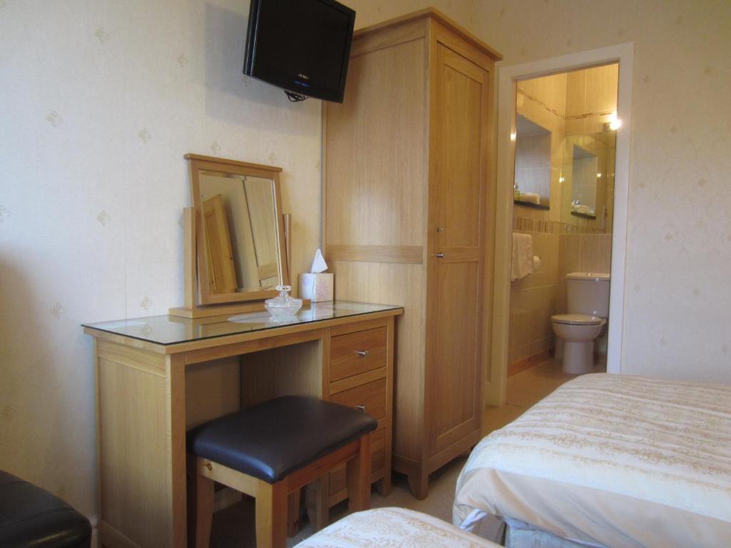 Gwrach Ynys Country Guest House 할레흐 객실 사진