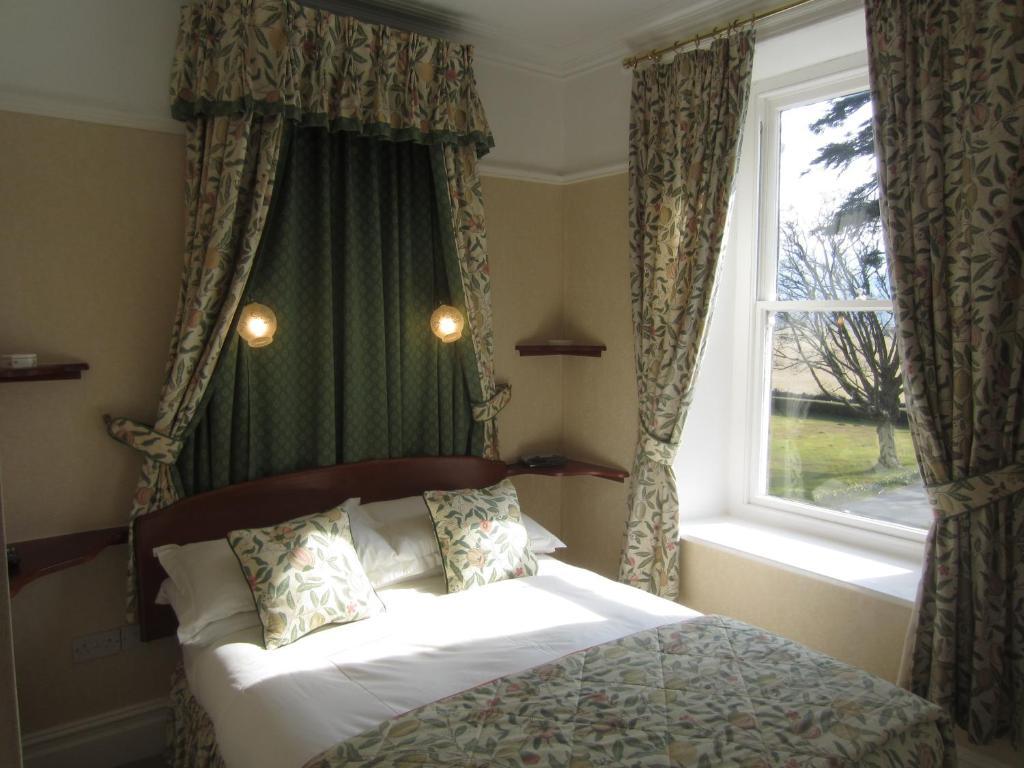 Gwrach Ynys Country Guest House 할레흐 객실 사진