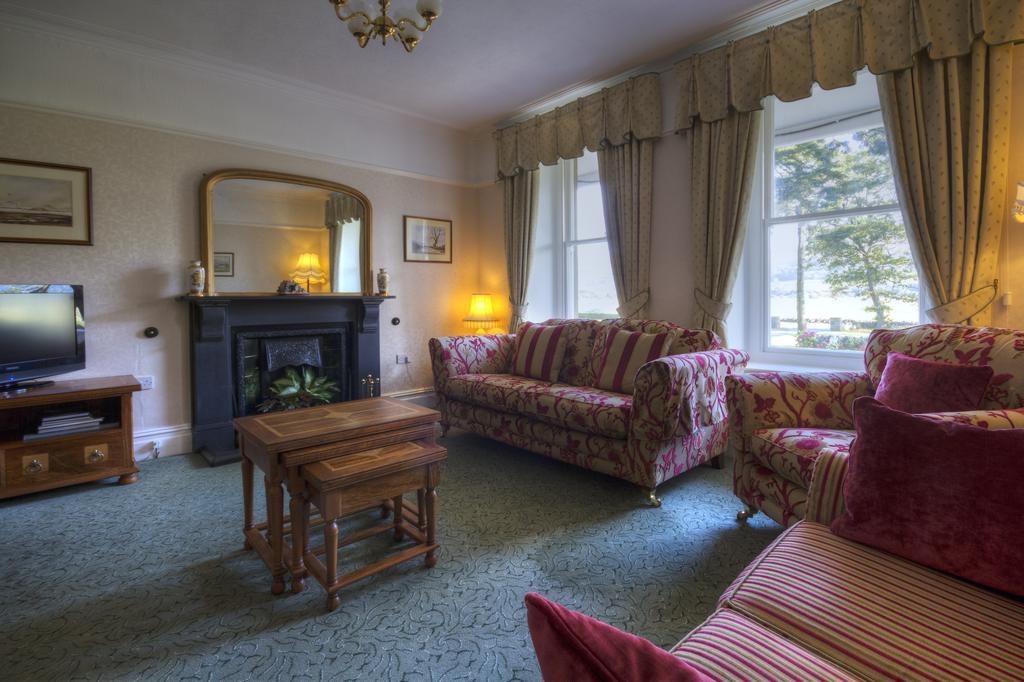 Gwrach Ynys Country Guest House 할레흐 외부 사진